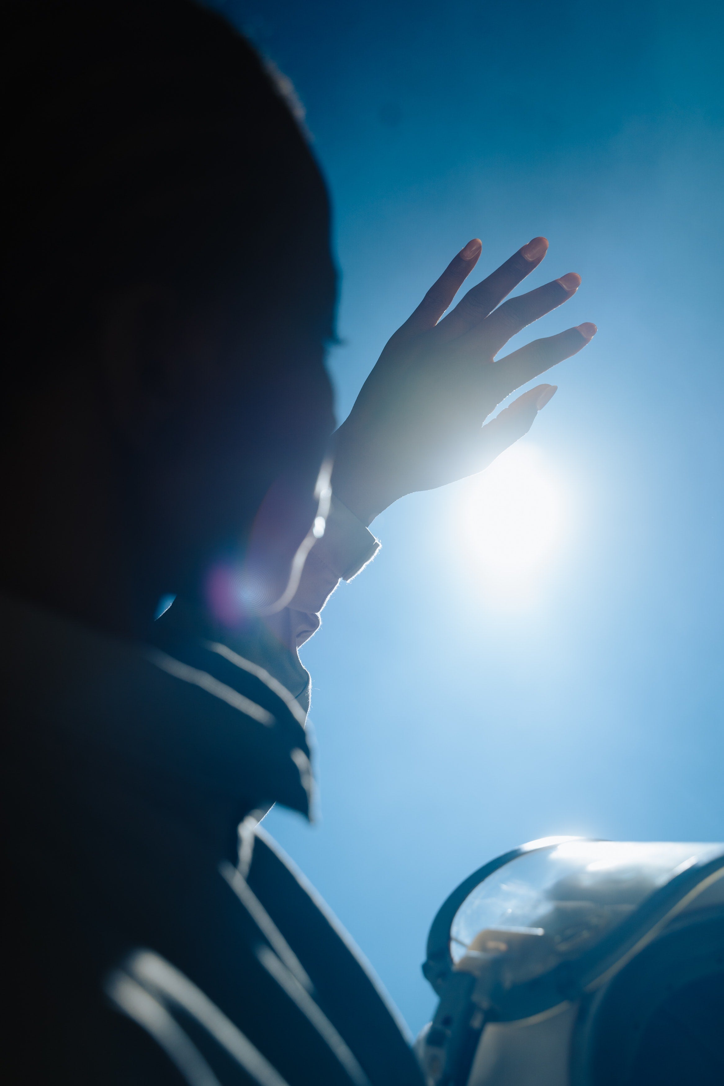 Waarom een zonnebril dragen zo belangrijk is